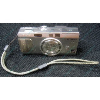 Фотоаппарат Fujifilm FinePix F810 (без зарядного устройства) - Озеры